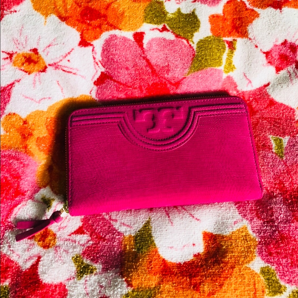 Tory Burch Fleming snake hibiscus flower wallet
